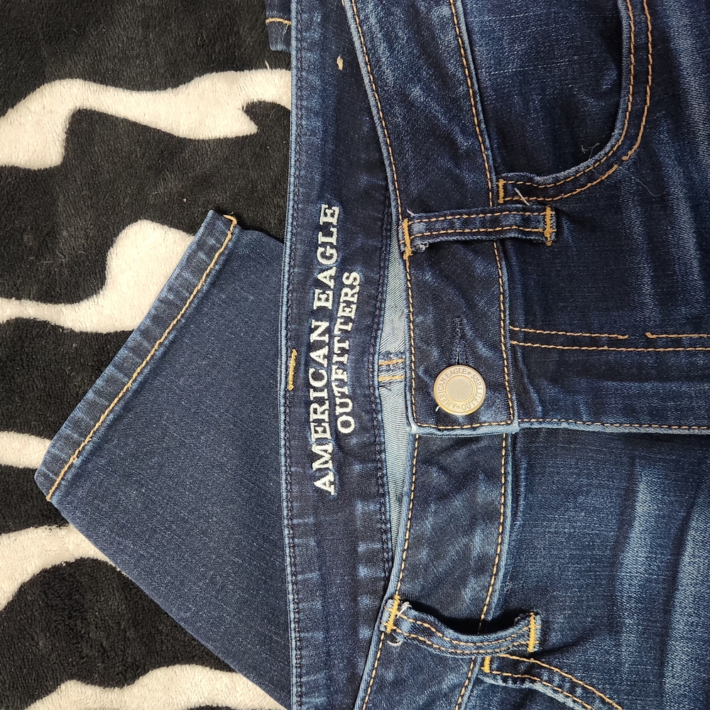 American Eagle Outfitters Blue Jeans - Picture 4 of 4